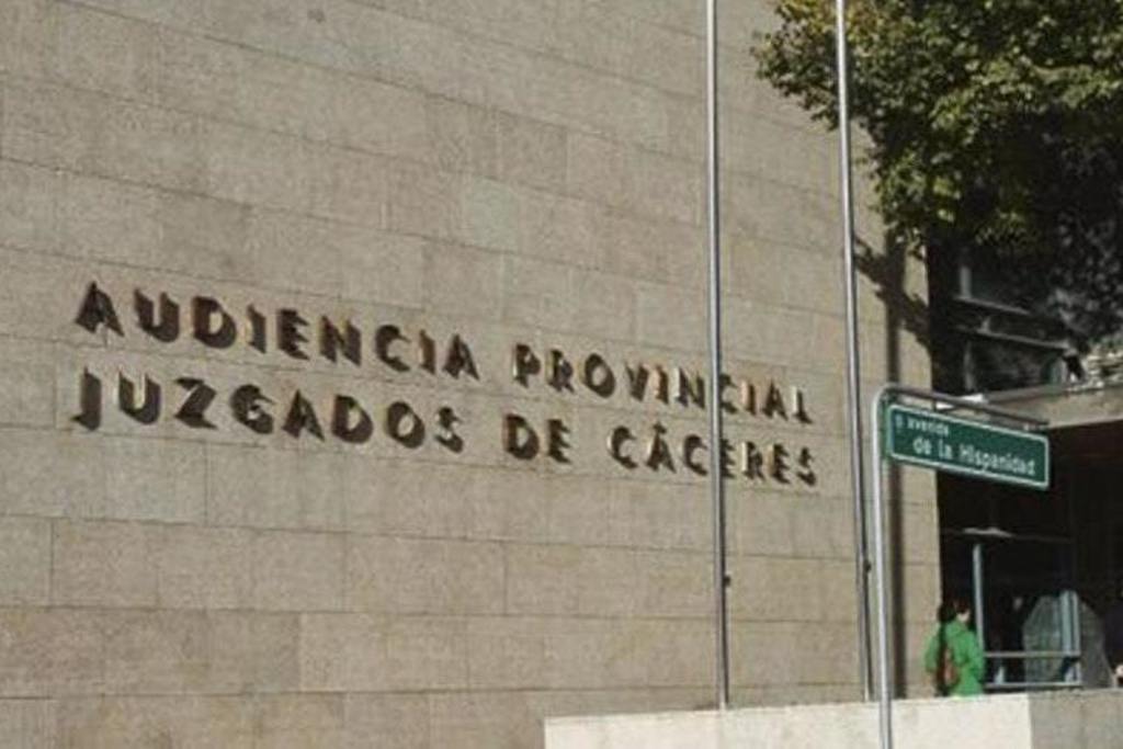 La Audiencia de Cáceres condena a 6 años y 5 meses de prisión a un hombre por intentar atropellar al alcalde de Tiétar