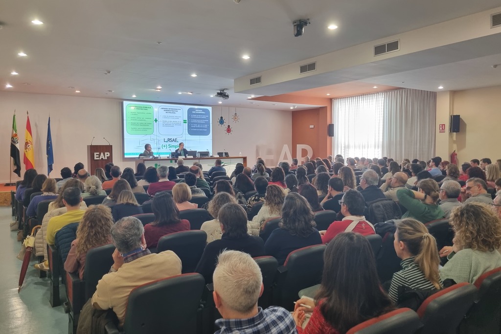 El secretario general de la Presidencia destaca la importancia de la Ley de Racionalización y Simplificación Administrativa de Extremadura