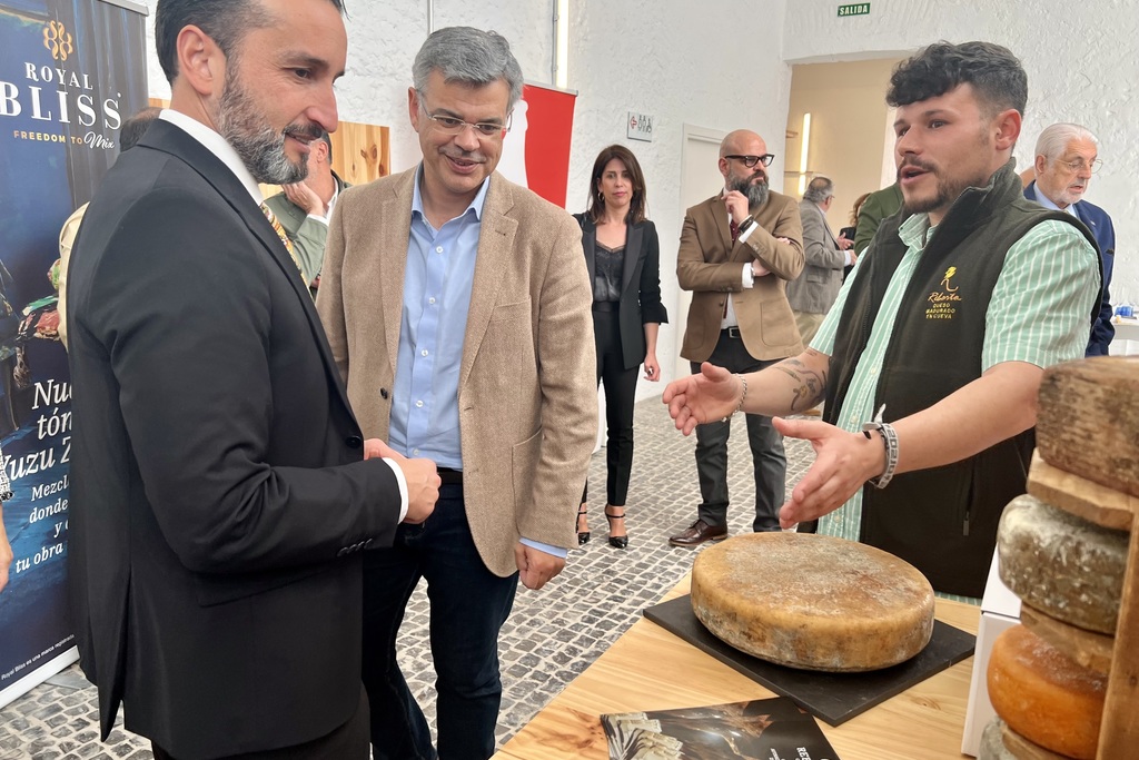 El portavoz de la Junta participa en Badajoz en la inauguración de la II edición de 'Badajoz Gastronómica'