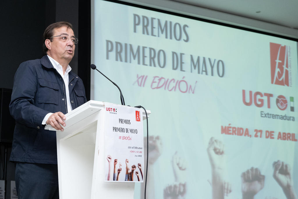 Fernández Vara destaca el trabajo que ha realizado UGT Extremadura a favor del diálogo y la concertación social