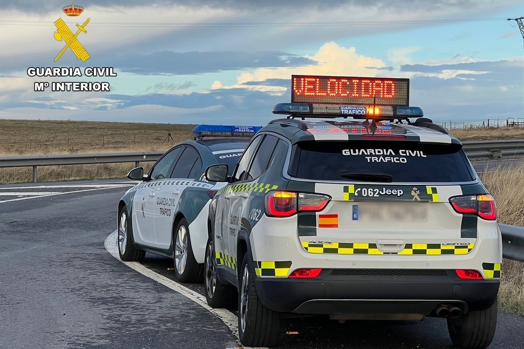 La Guardia Civil investiga a una conductora que circulaba a 166 km/h por una vía interurbana cercana a Cáceres
