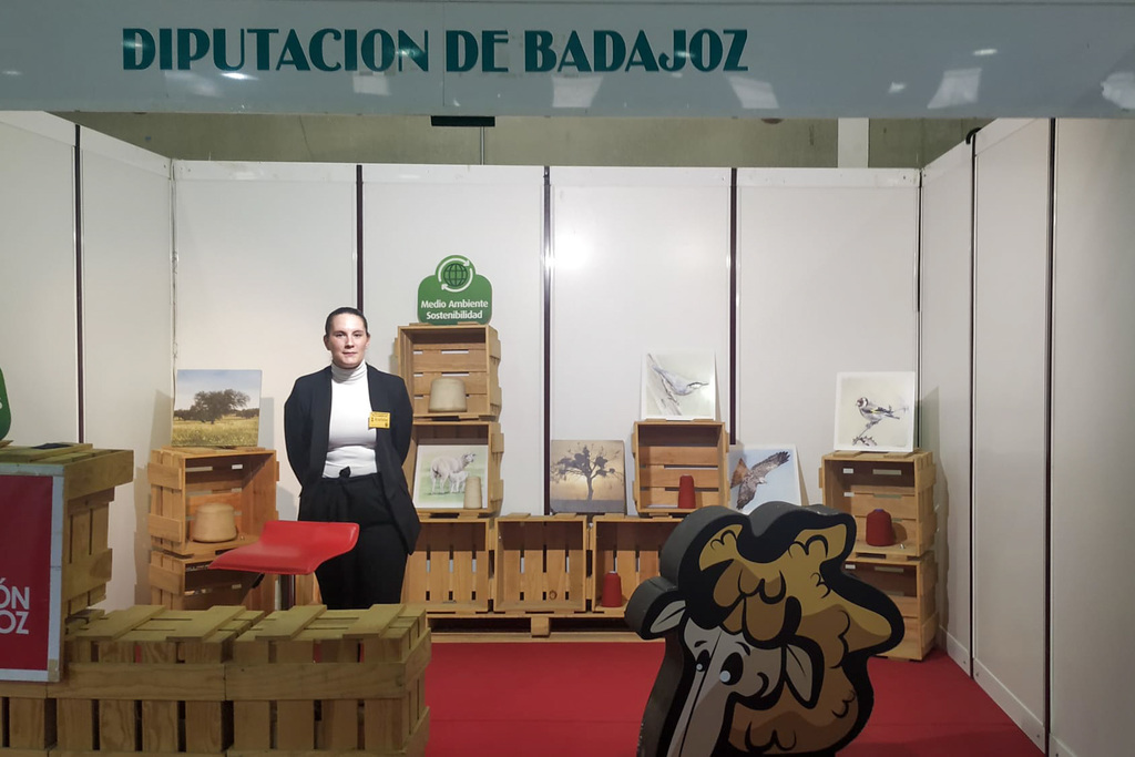 La Diputación de Badajoz, presente en la Feria de Muestras de la Campiña Sur de Azuaga 2023