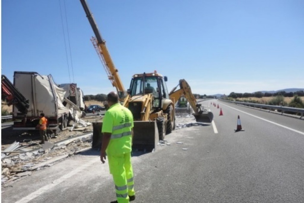 Mitma adjudica por 12,7 millones de euros un contrato para la conservación y explotación de carreteras en Cáceres