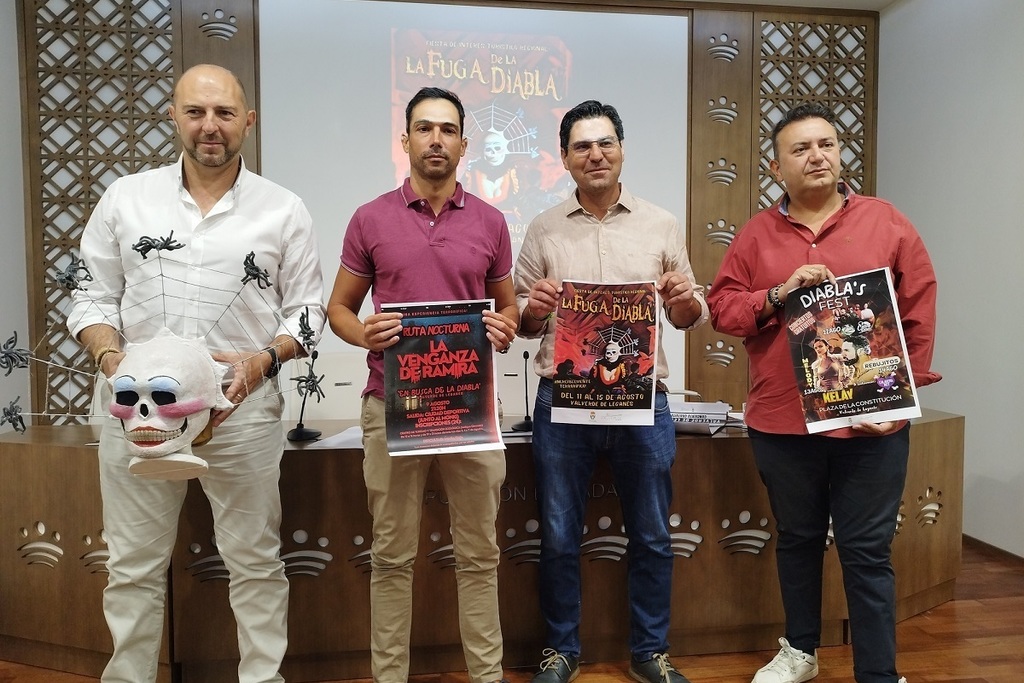 El terror y la fiesta inundan Valverde de Leganés con su ‘Fuga de la Diabla’