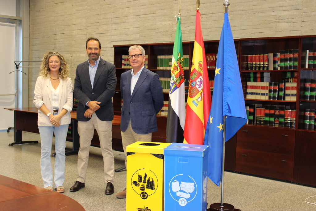 La Junta de Extremadura se suma un año más a la campaña 'El Mundo' para impulsar el reciclaje de envases entre los extremeños