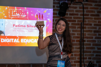 Fátima Silva, trabajadora de AUPEX, elegida “Mejor educadora digital” de Europa
