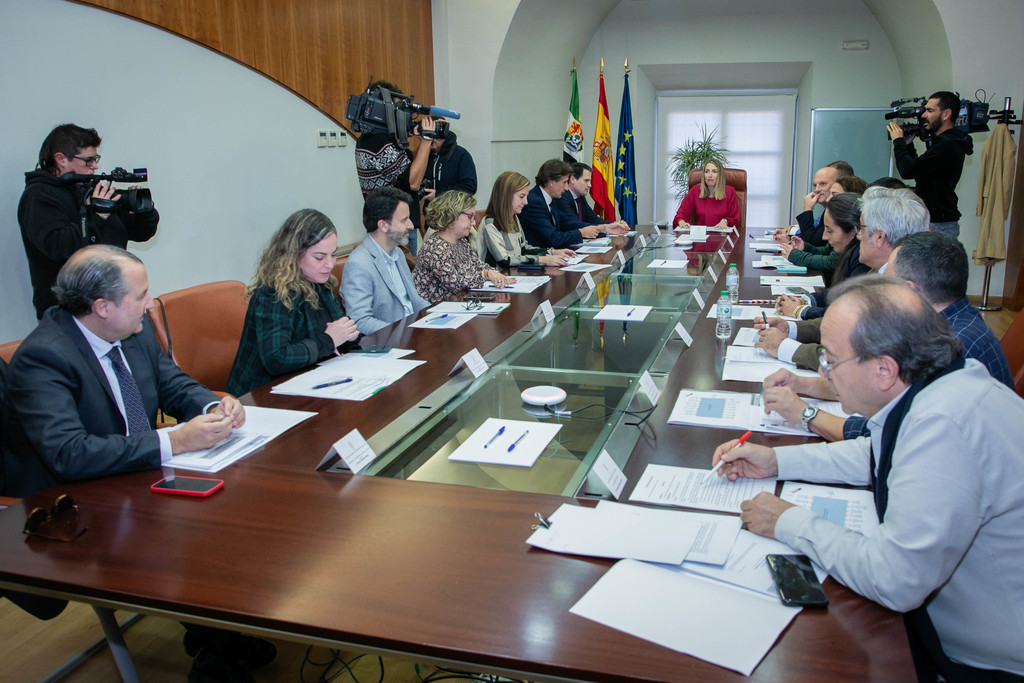 La Junta de Extremadura centra su aportación para la capitalidad en inversiones que mejorarán la vida de los emeritenses
