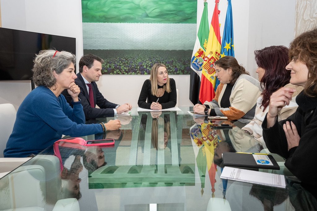 La Junta de Extremadura pone en valor el esfuerzo que realizan los extremeños en Cooperación Internacional para el Desarrollo, muy superior a otras regiones