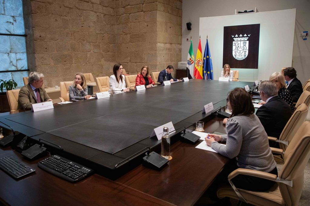 La Junta de Extremadura crea ocho nuevas plazas de acogida para menores migrantes no acompañados