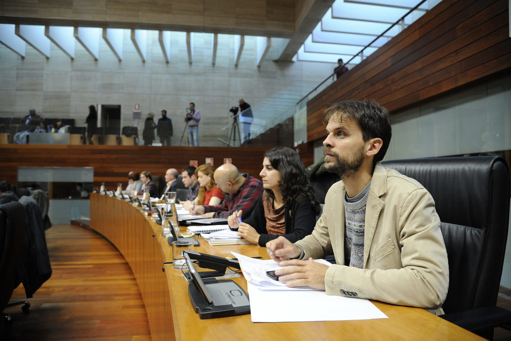 La Asamblea de Extremadura aprueba la enmienda a la totalidad a los presupuestos presentada por Podemos