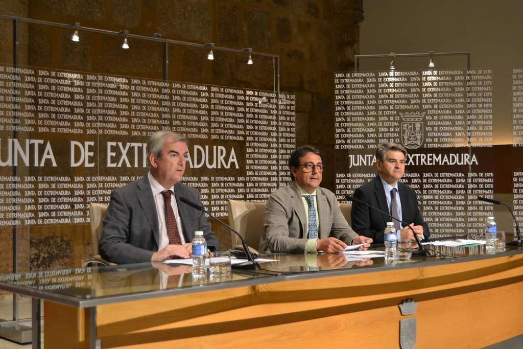 La Junta de Extremadura reduce un 23 por ciento las listas de espera sanitarias el primer semestre del año