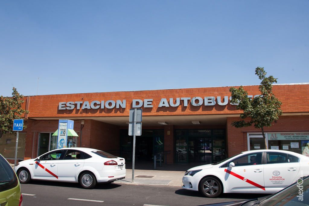 La Junta saca a licitación las obras de mejora y acondicionamiento en las estaciones de autobuses de Navalmoral de la Mata, Mérida, Miajadas y Montehermoso