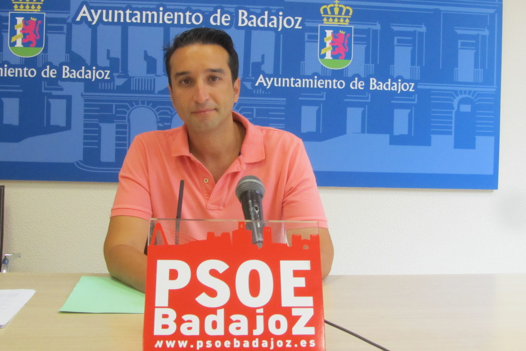 El PSOE pide una comisión especial para desatascar el proyecto de el Campillo