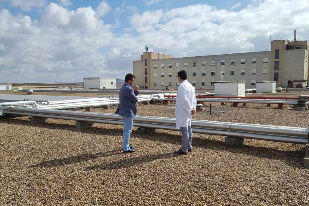 El hospital Don Benito-Villanueva reformará sus cubiertas para evitar filtraciones de agua
