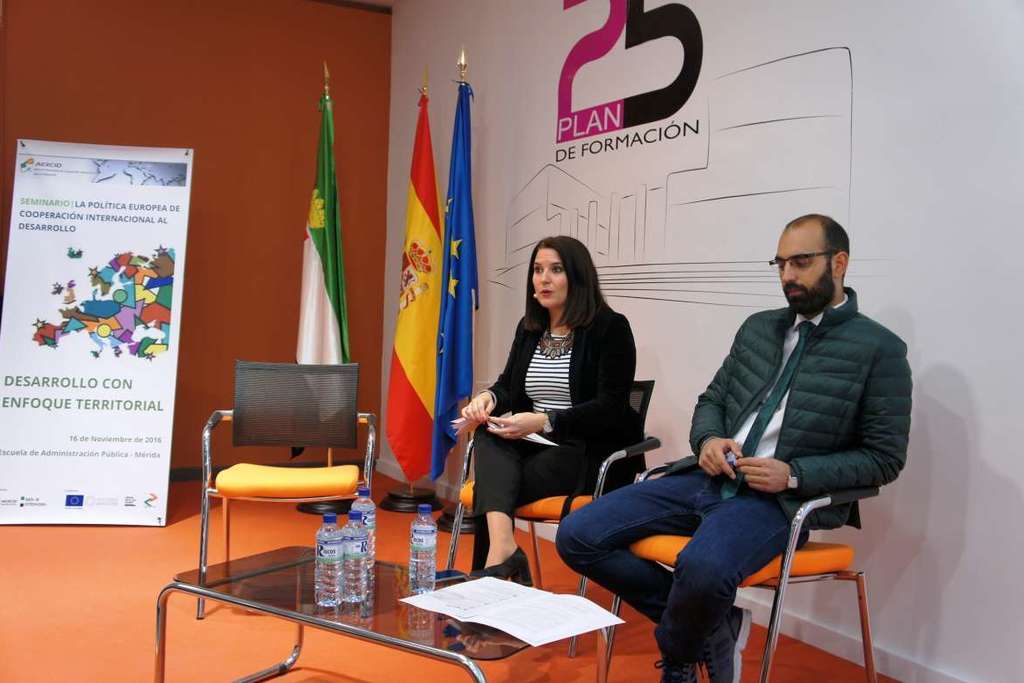 Un seminario analiza en Mérida el enfoque territorial de la cooperación al desarrollo