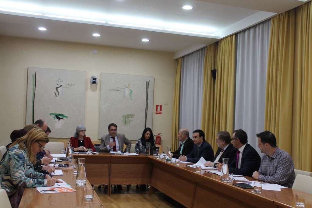 Constituida la Mesa Política y Social que elaborará la nueva Ley del Voluntariado de Extremadura