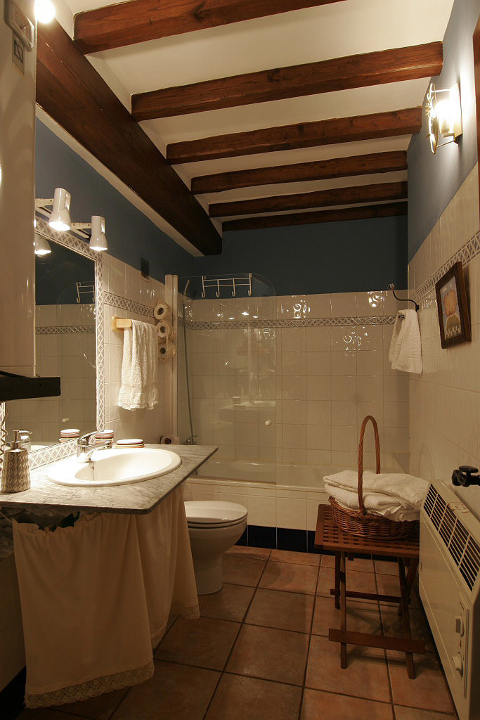 Apartamento Rural "Lavanda" 4/6 pers. Baño amplio con ducha