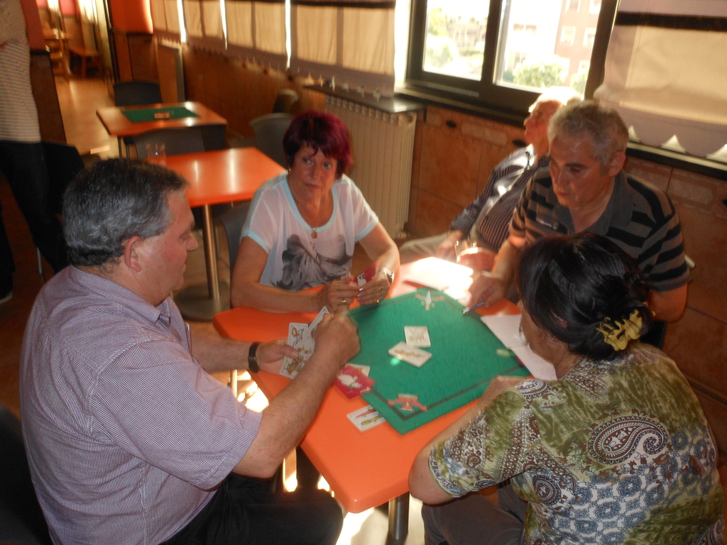 XXV Semana Cultural del Centro Extremeño de Mondragón eliminatorias de juegos de mesa "cuatrola"