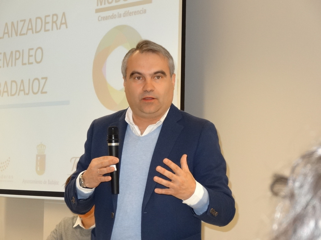 Presentación Oficial de la Lanzadera de Empleo de Badajoz Alcalde del Ayuntamiento de Badajoz Francisco Javier Fragoso