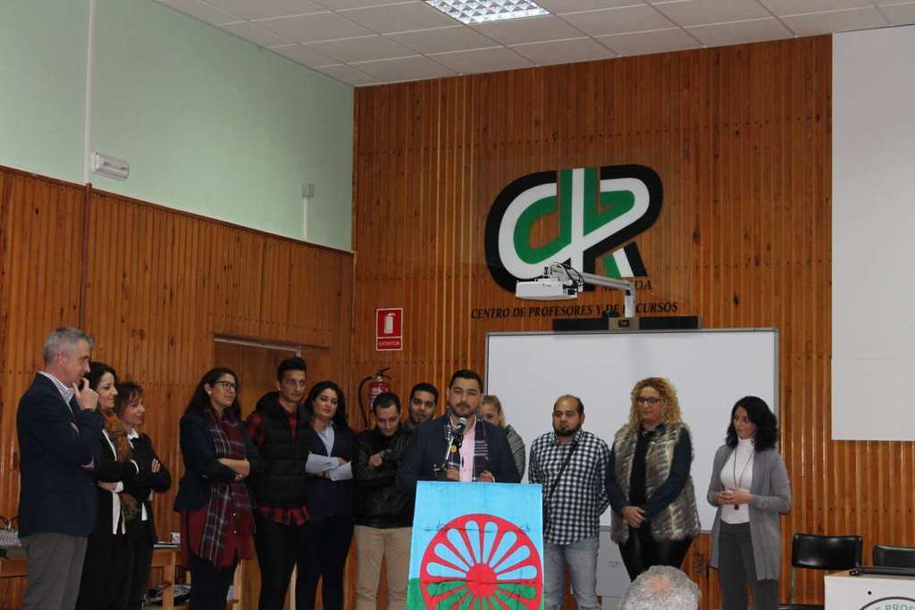 Extremadura forma 10 promotores educativos para combatir el absentismo escolar entre el pueblo gitano