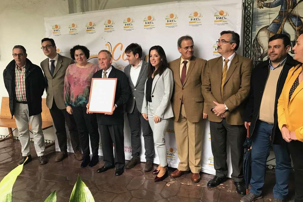 Begoña García reitera al Gobierno central una norma para el etiquetado de miel a nivel nacional