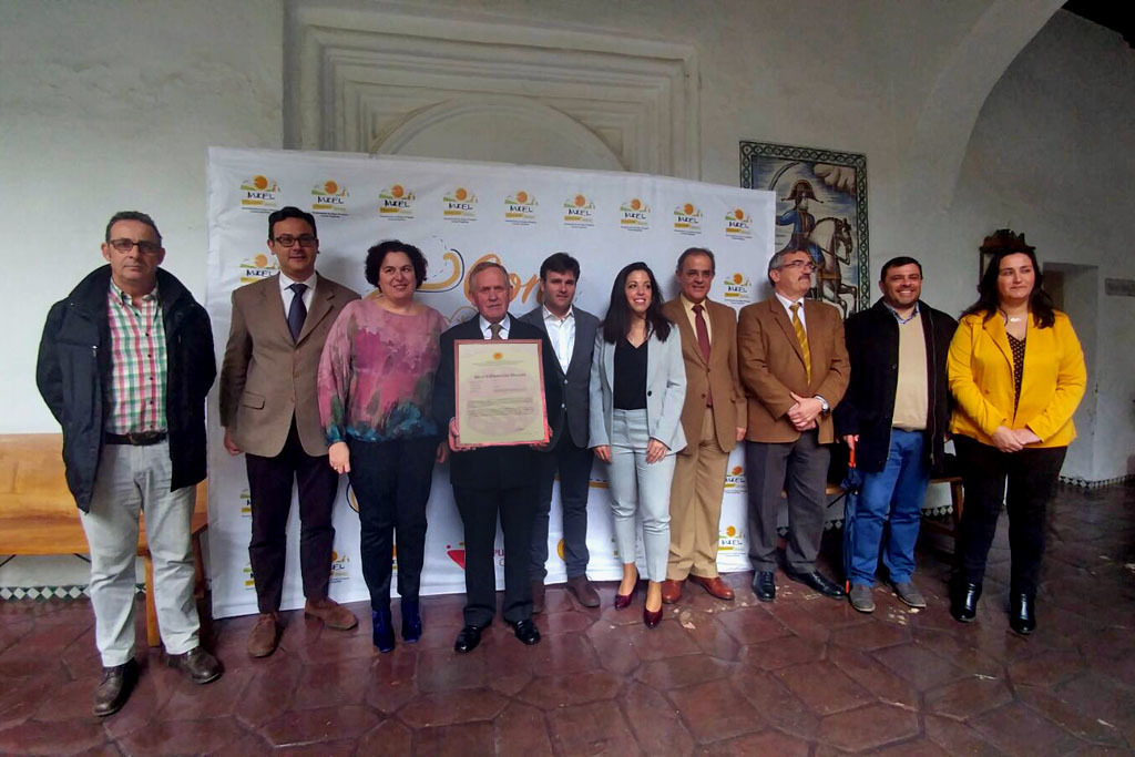 La Comisión Europea entrega en Guadalupe el sello de calidad DOP a la miel Villuercas-Ibores