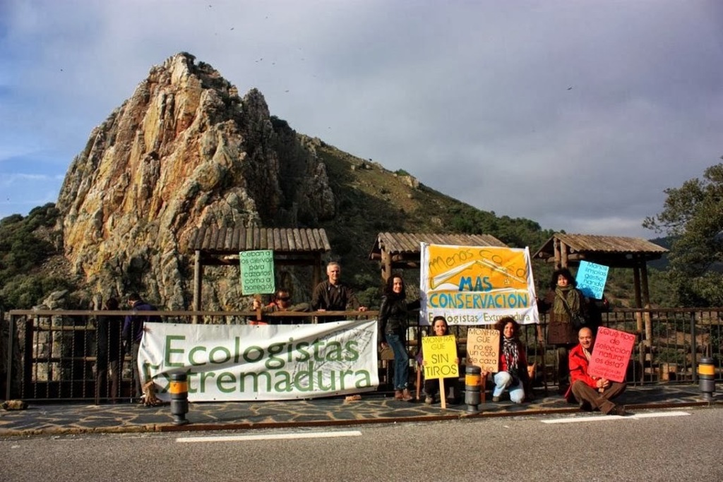 Ecologistas extremeños consiguen 9090 firmas contra las monterías de Monfragüe