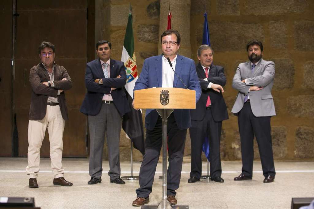 La Junta de Extremadura y los agentes sociales inician negociaciones para logar un acuerdo de concertación social