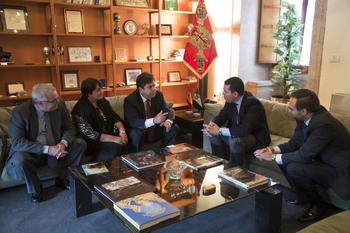 Gobex reunion con el embajador de cuba el presidente del gobierno de extremadura jose antonio monago normal 3 2