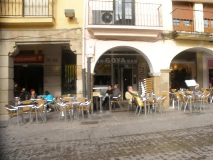 ESTABLECIMIENTOS ASOCIADOS Fachada de Bar Goya en Plaza Mayor
