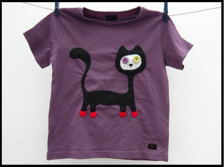 Camisetas Niños/as Gato con calcetines
