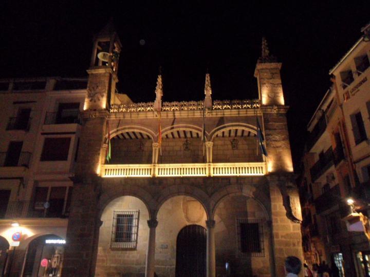 Plaza Mayor de Plasencia,de noche. 9105_a2ee