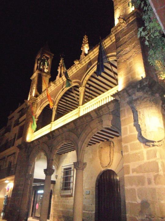 Plaza Mayor de Plasencia,de noche. 9109_56e5