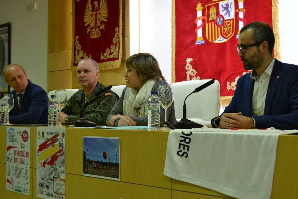 La directora general de Deportes destaca la labor de difusión deportiva de la Brigada Extremadura XI en la presentación del IV Desafío San Fernando