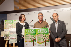 Presentación I Semana del Arbol en Sierra de Gata   213º Edición Fiesta del Árbol Villanueva de la Sierra 843
