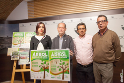 Presentación I Semana del Arbol en Sierra de Gata   213º Edición Fiesta del Árbol Villanueva de la Sierra 45