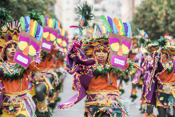 El Gran Desfile de Comparsas del Carnaval de Badajoz 2017 bate récords con más de 6.000 participantes