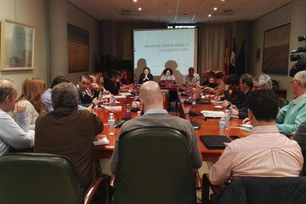 Extremadura exige una reforma de la PAC que refuerce la figura del agricultor activo y el carácter social de la misma