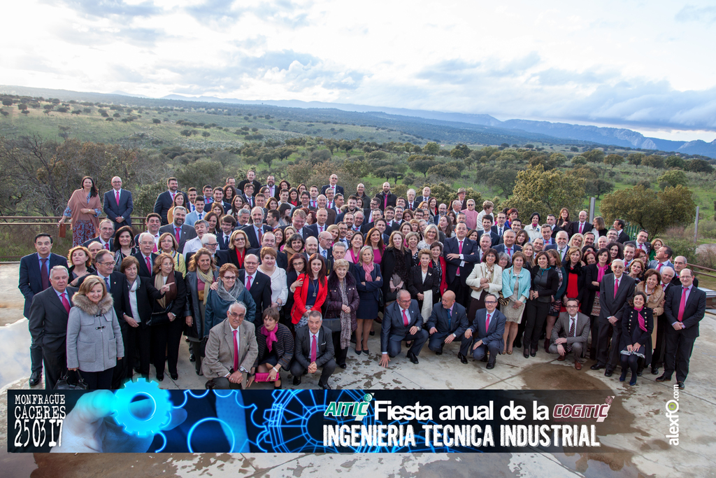 Los ingenieros graduados de la rama industrial de Cáceres, dispuestos a liderar la industria 4.0