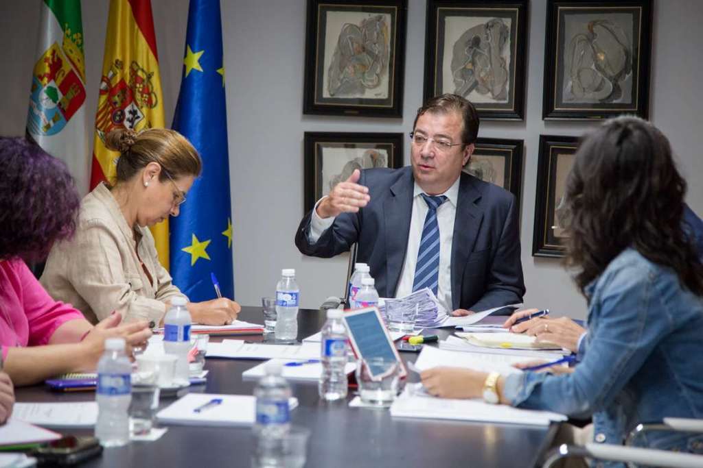 El Consejo de Gobierno avanza en una nueva planificación para dotar de conexiones ferroviarias a la Plataforma Logística de Badajoz y a EXPACIO Mérida