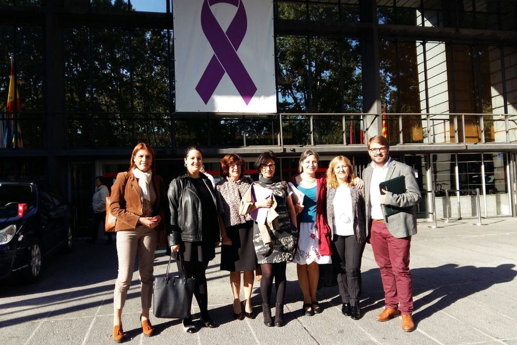 El IMEX valora la creación de un grupo de trabajo para abordar el Pacto de Estado contra la Violencia de Género