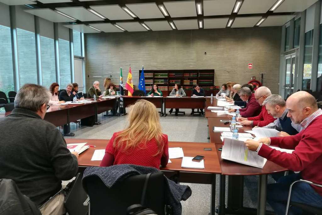 La Junta de Extremadura convoca 85 plazas para Administración General