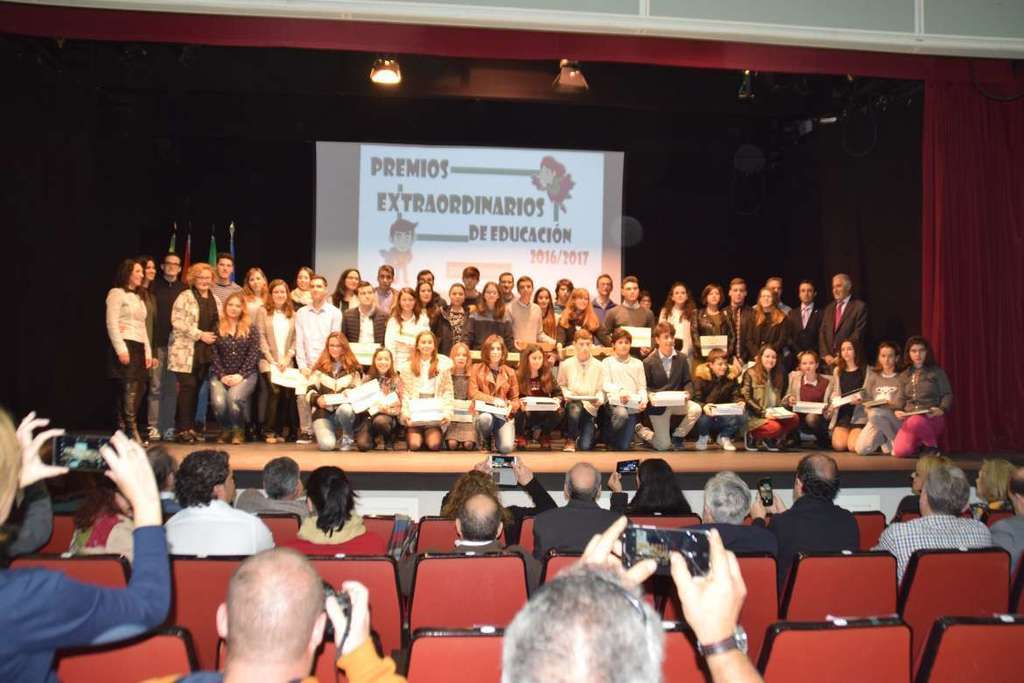 La Consejería de Educación y Empleo concede los Premios Extraordinarios de Bachillerato a ocho alumnos