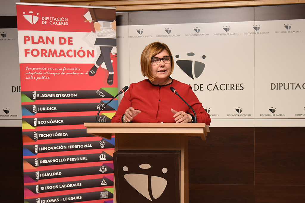 Alrededor de 2.152 empleados públicos se beneficiarán del Plan de Formación 2018 de la Diputación de Cáceres