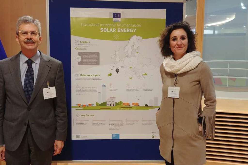 Extremadura presenta en Bruselas un proyecto de energía solar pionero en su género