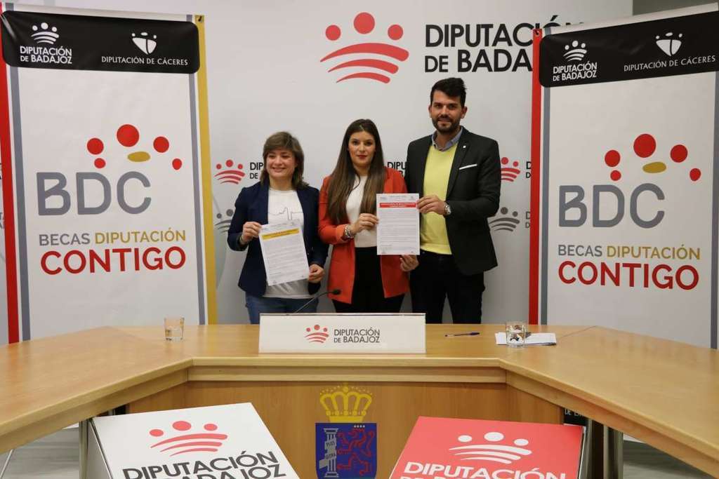 La directora general de Deportes presenta la convocatoria de becas Diputación Contigo 2018