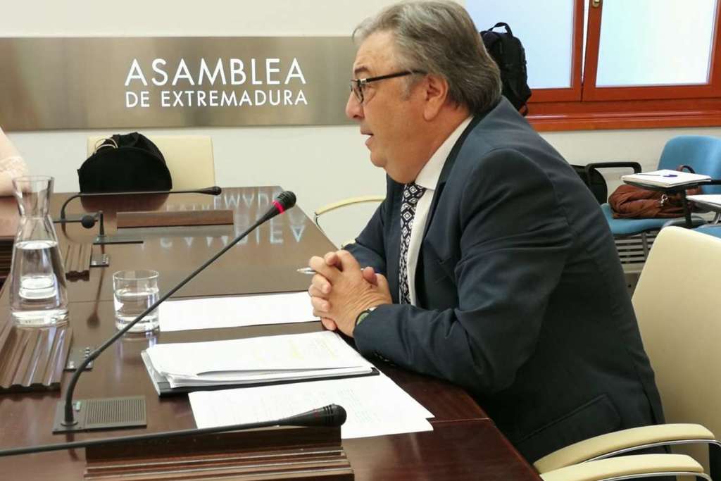 La Junta de Extremadura reduce un 92% la deuda no financiera a cierre de 2017