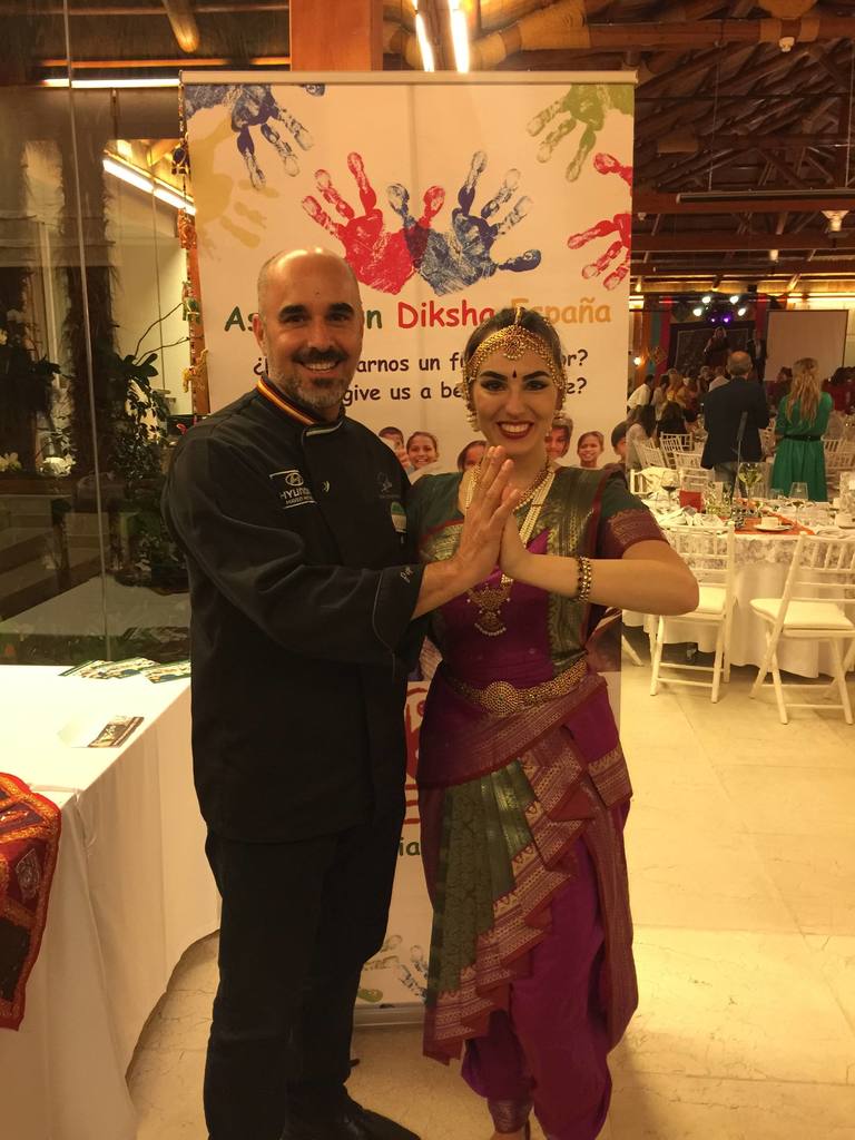 31-05-2018 Asociación Diksha España- IV Gala Solidaria a favor de los niños de la India - Marbella - Pepe Alba Cortador de Jamón