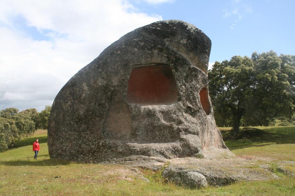 Cultura declara Bien de Interés Cultural con categoría de Zona Arqueológica la ‘Peña Buraca’ en Alcántara