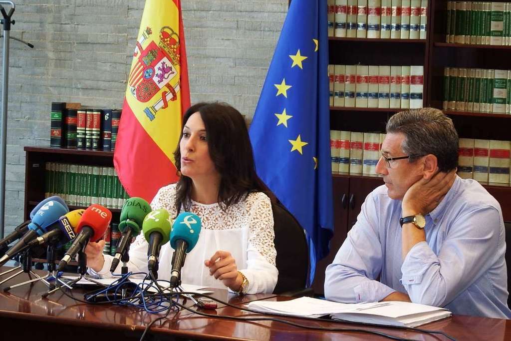 El paro registrado baja de las 100.000 personas en Extremadura por primera vez desde 2008